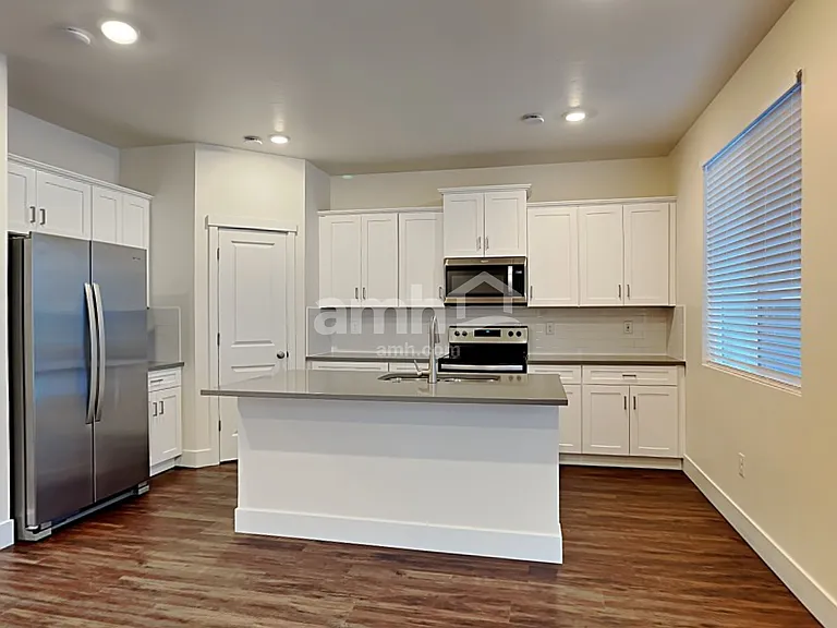 6678 Spriggel St — Photo 5