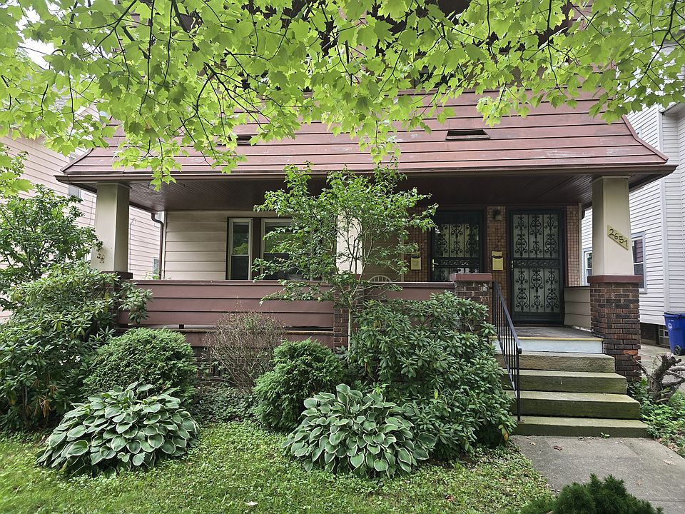 front porch & yard