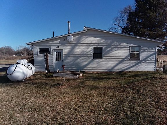 5th image of 4025 S Coddington Ave #1