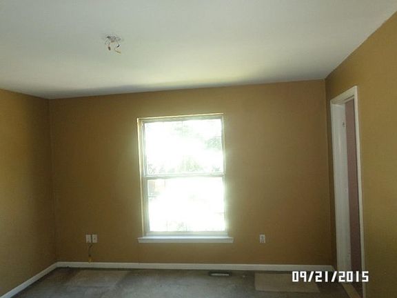5th image of 1420 E Pearl Ave