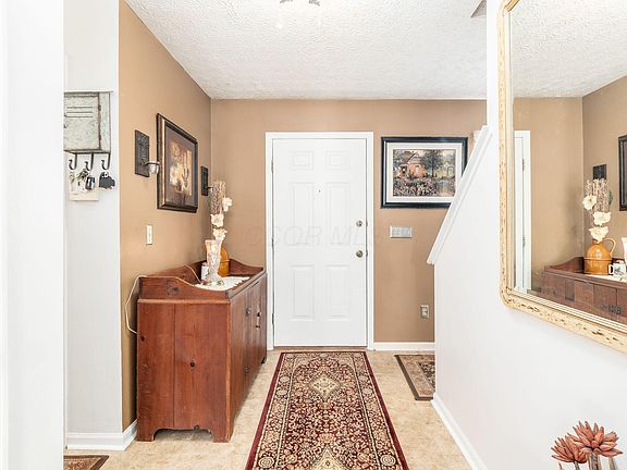 3rd image of 6049 Woodsboro Dr