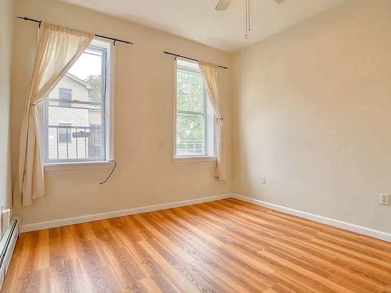 273 Webster Ave #4 — Photo 8