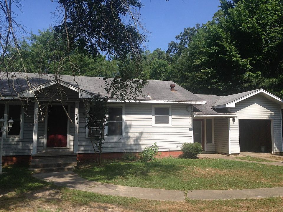 702 Blazier St.