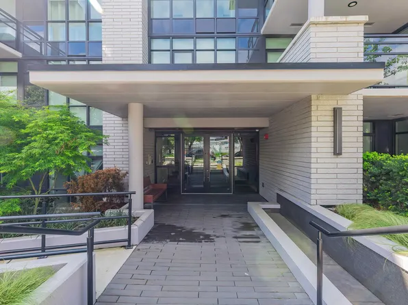 458 W 63rd Ave #106, Vancouver, BC V5X 2J4