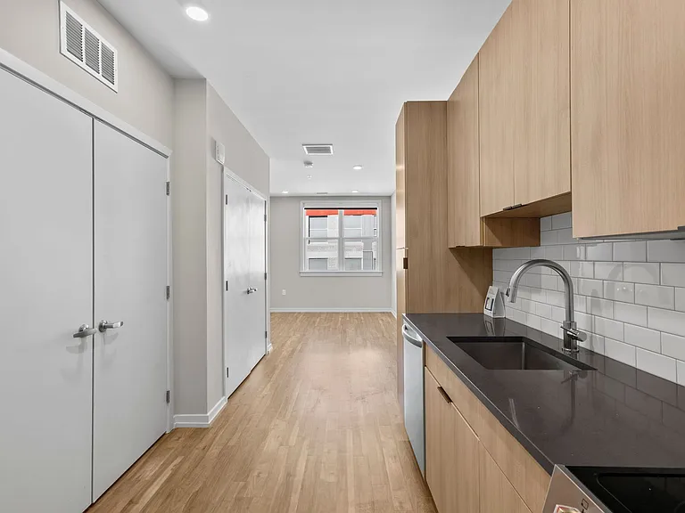 The Keystone Apartments — Photo 126