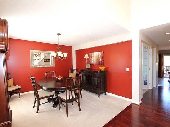 4th image of 10311 Meadow Glen Dr