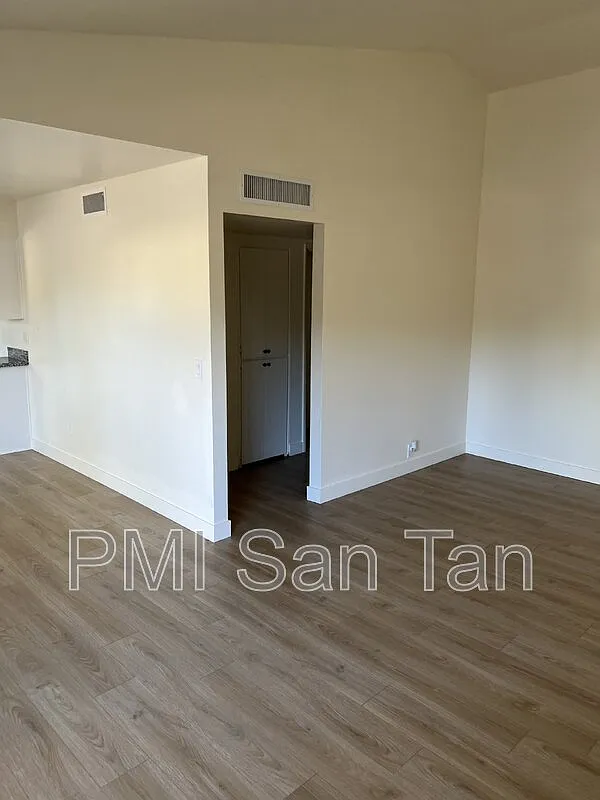 3 bed, 2.0 bath, 1258 sqft, $2,150 — Photo 4