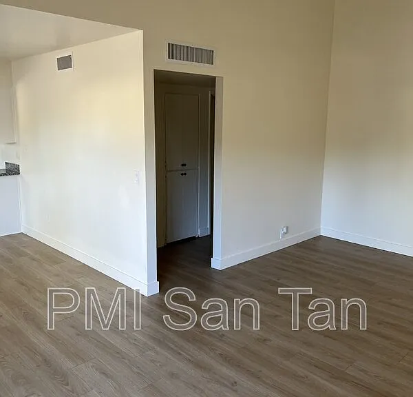10 W Concorda Dr #104 — Photo 4