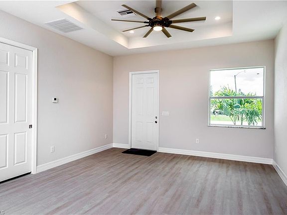 3rd image of 27917 Carl Cir