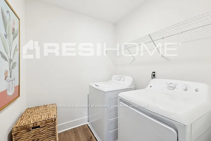 220 Frost Ln — Photo 20