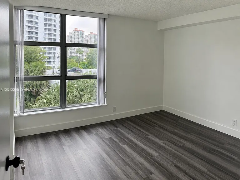 3400 NE 192nd St #504 — Photo 22