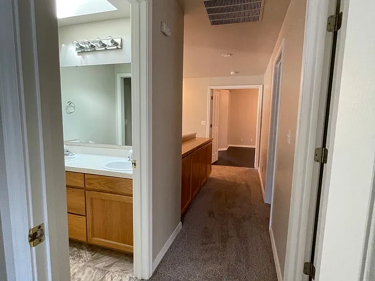 378 S Winthrop Way — Photo 35