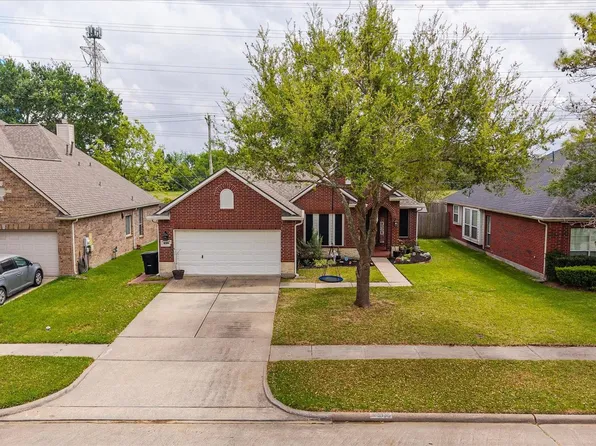 5135 Candlewood Dr, League City, TX 77573