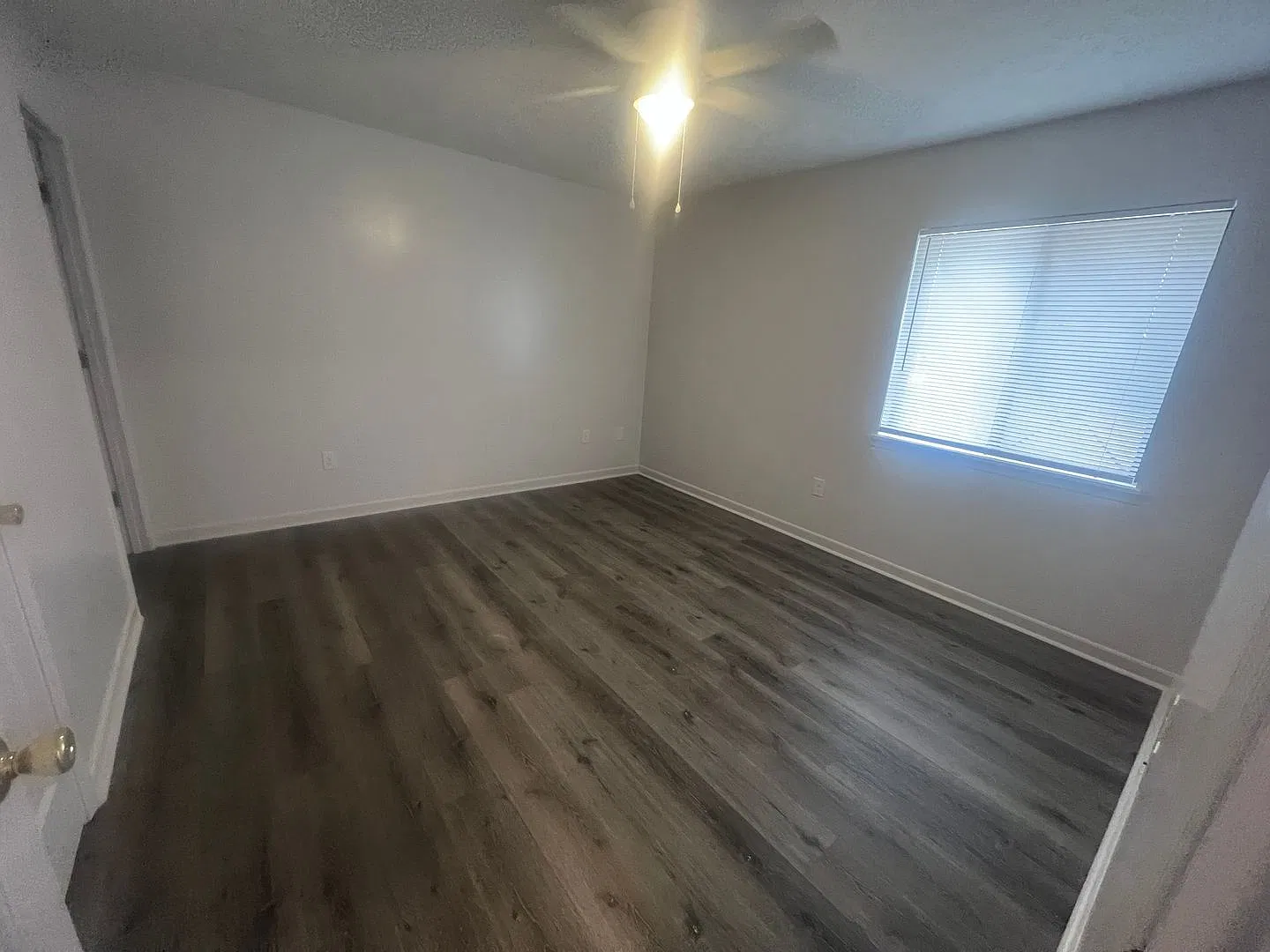 Newly renovated 2 bedroom on Barber St.! — Photo 4