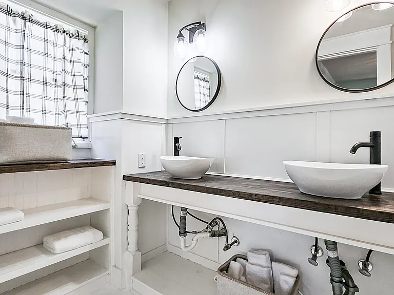 4033 Lucerne Dr SE — Photo 45