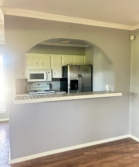 1051 Country Club Dr #28-28-G — Photo 7