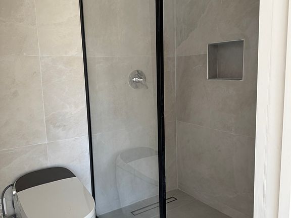 4th image of 16848 McCormick St #16848