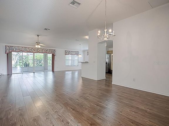 5th image of 1264 Northbrook Pl