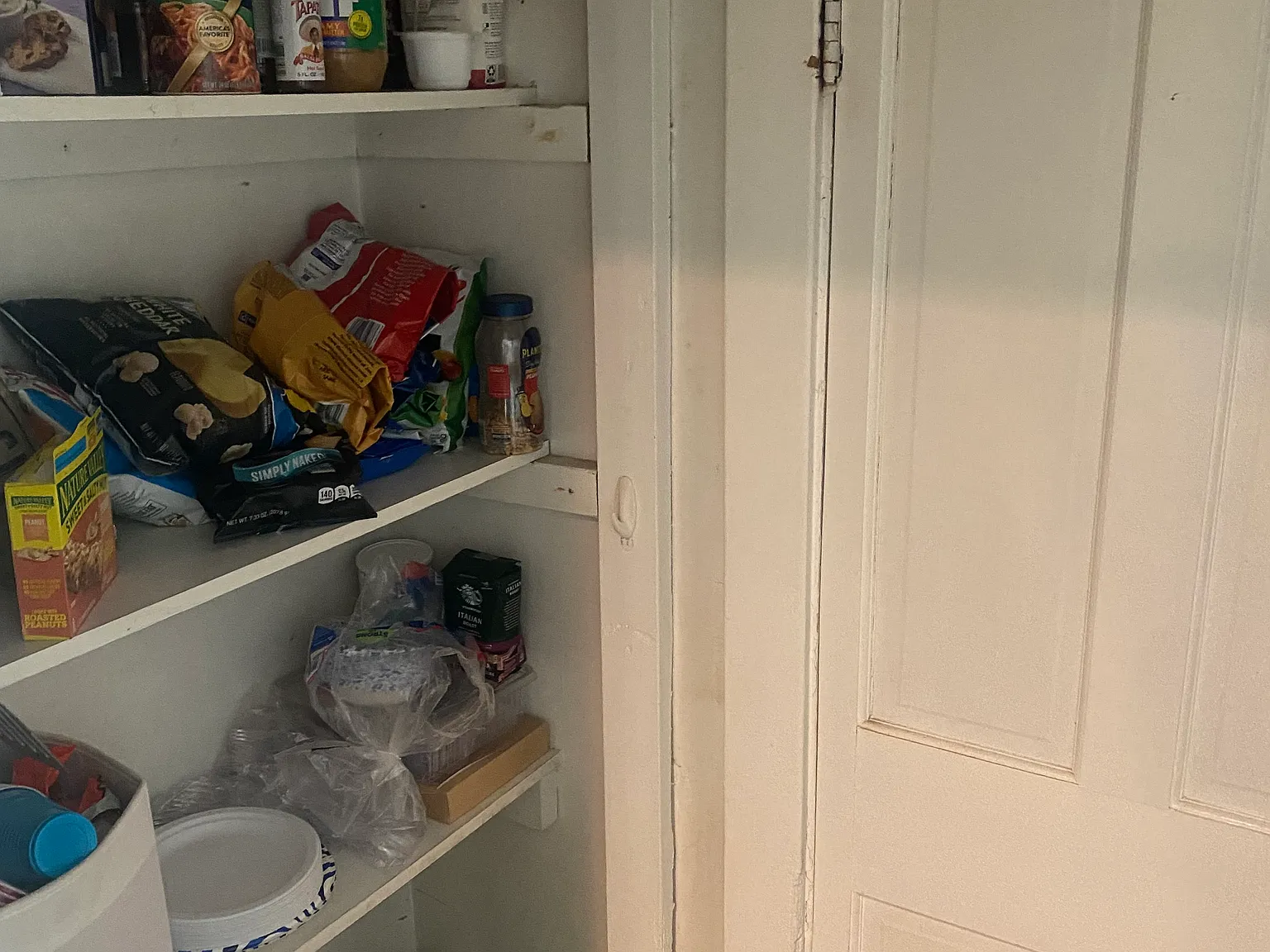 4 bed, 2500 sqft, $3,600 — Photo 4