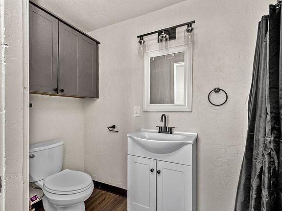 3rd image of 103 W Lincoln Ave #21