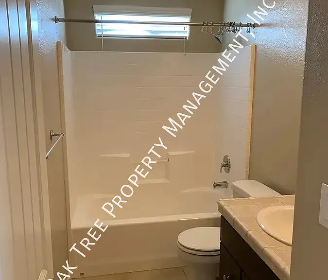 5853 E Voorman Ave — Photo 6