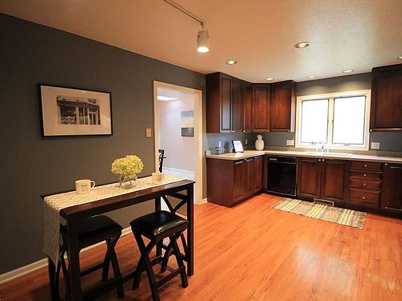 5th image of 2041 Fairway Blvd