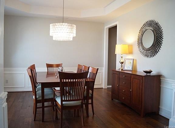 3rd image of 3922 Manor House Dr