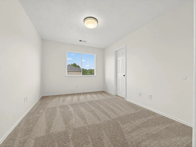 3315 Berzin Ct — Photo 32