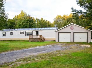 40 Wildwood Dr, Sidney, ME 04330