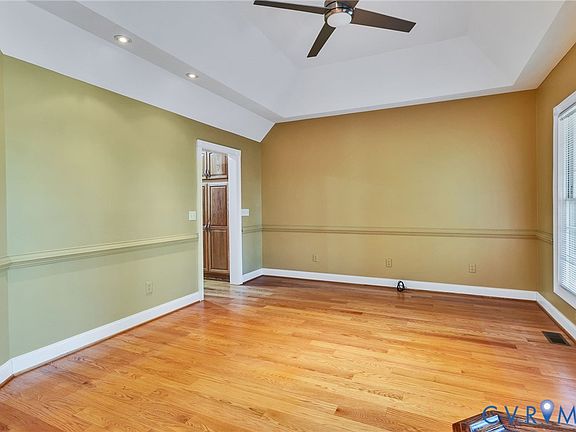 3rd image of 51 Grand Villa Dr