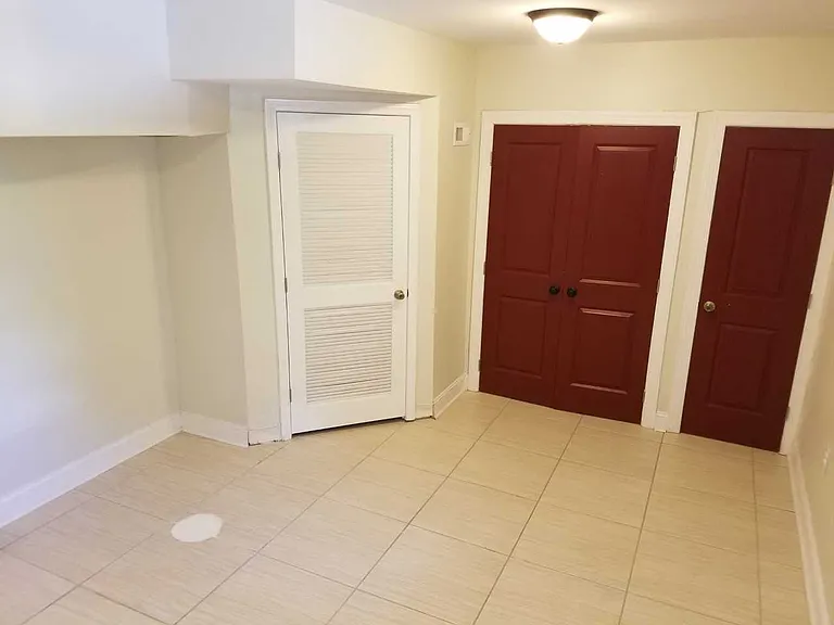 804 Hollins St #1 — Photo 32