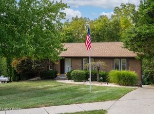 8704 Lantern Lite Pkwy, Louisville, KY 40220