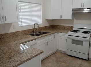 16174 Wato Rd APT 4, Apple Valley, CA 92307