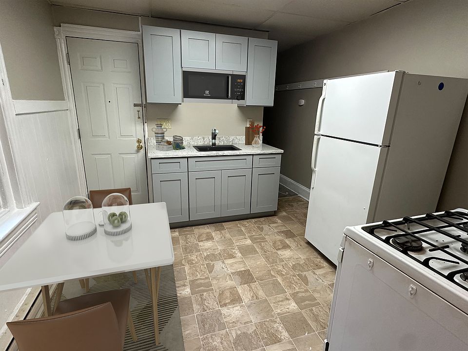 2nd image of 903 Mechanic St #2