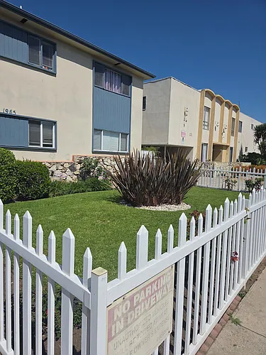1965 S Sherbourne Dr #2 Photo 1