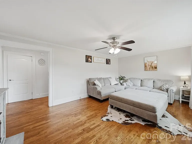3526 16th St NE — Photo 4