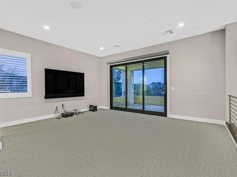 65 Garibaldi Way — Photo 36