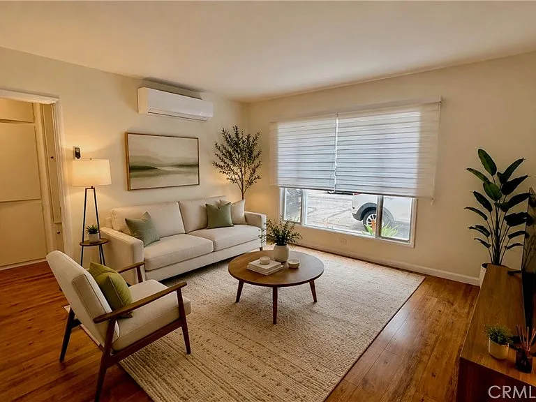 825 Green St — Photo 5