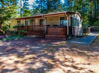 40 E Olympic View Dr, Belfair, WA