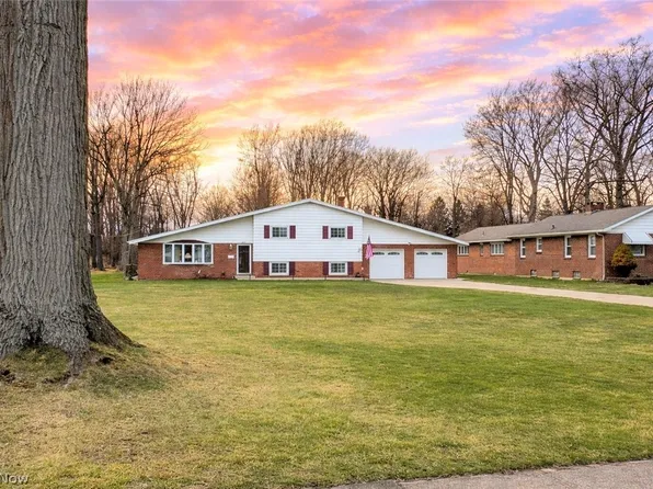 831 Mill St, Conneaut, OH 44030