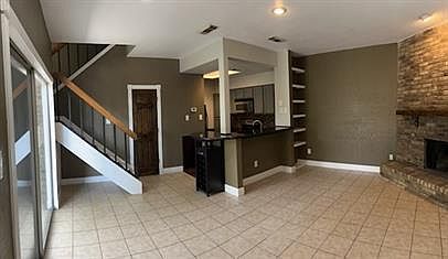 4th image of 5740 Martel Ave #B6-1