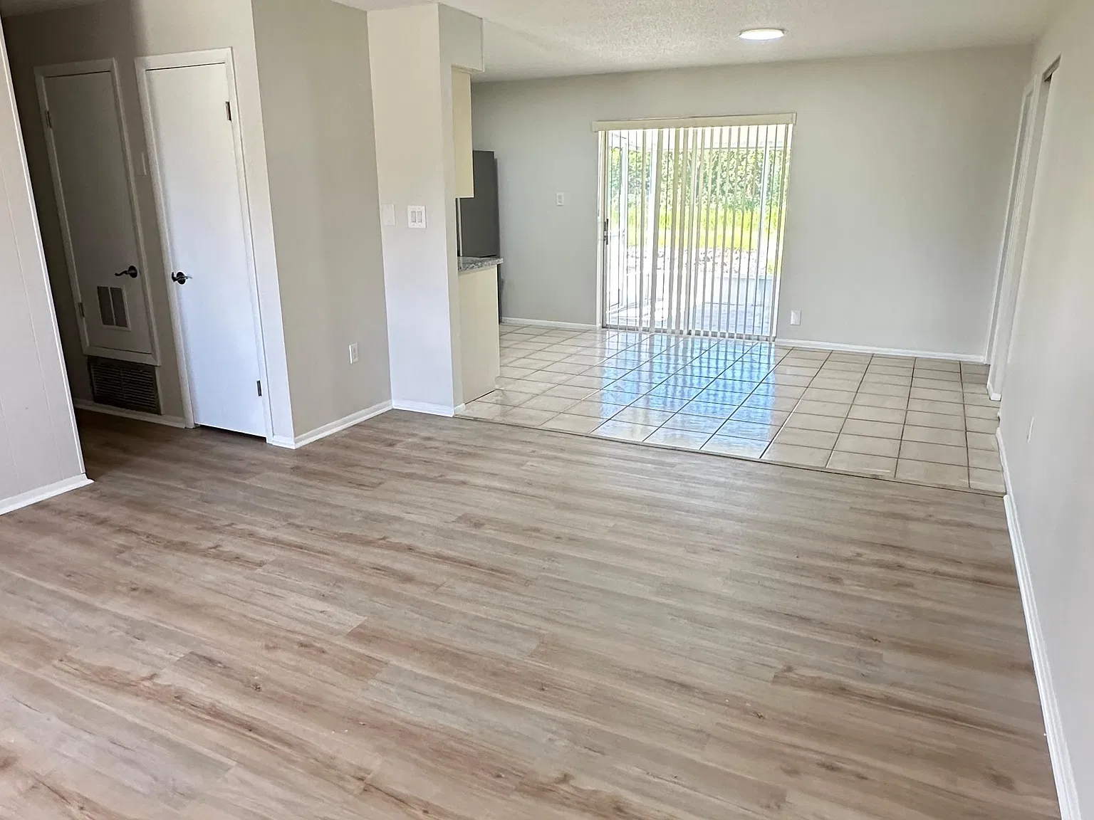 3 bed, 2.0 bath, 1100 sqft, $2,150 — Photo 2