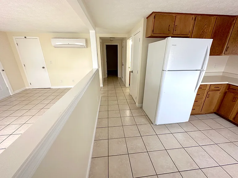 260 Elm St #A — Photo 8