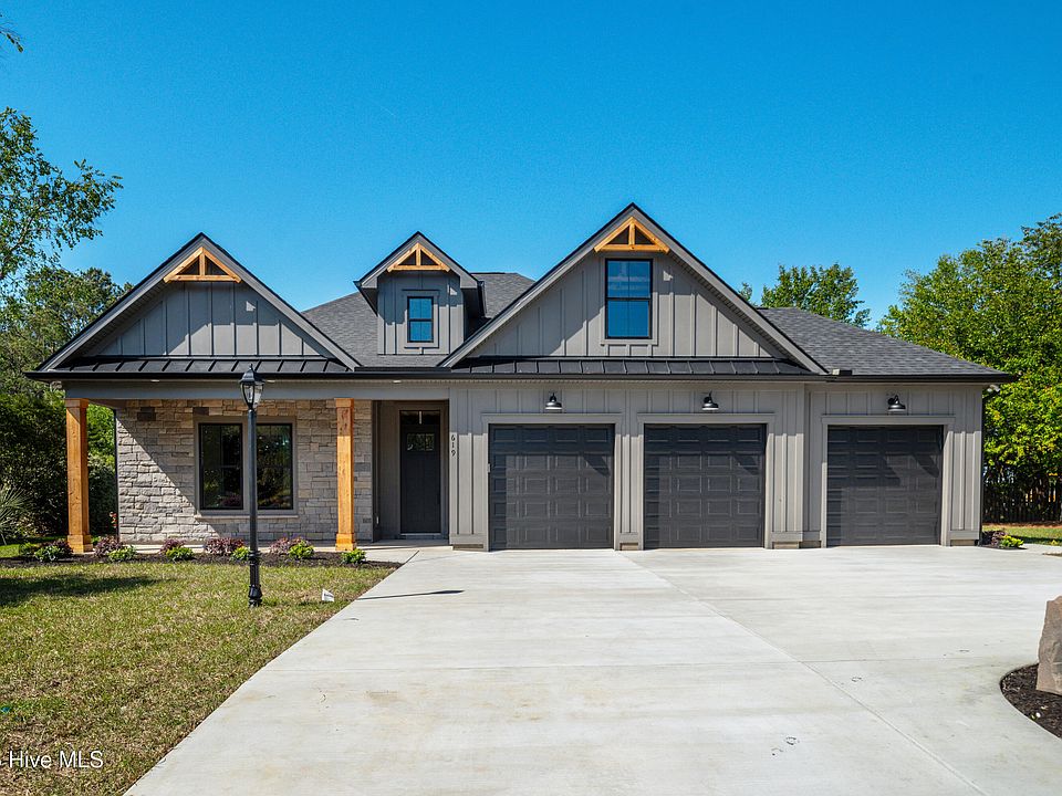 1st image of 8909 Chesterfield Drive NW