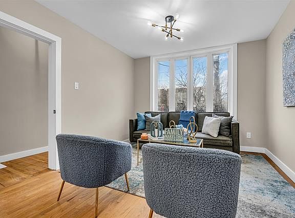 4th image of 77 Virginia Ave #1