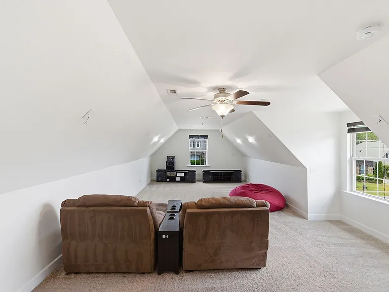 101 Corbin Ct — Photo 20