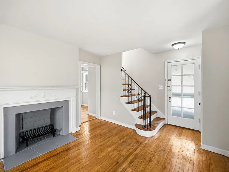26900 Forestview Ave — Photo 5