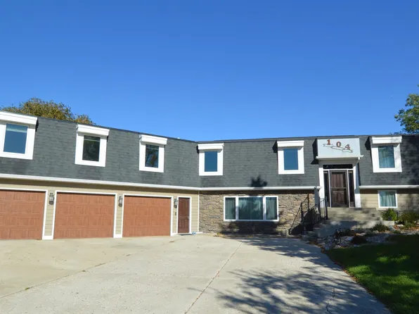 104 Opal Ln, Ipswich, SD 57451