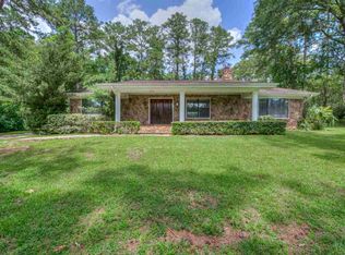 3035 Lakeshore Dr, Tallahassee, FL 32312