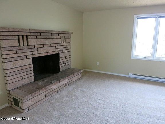 4th image of 1100 N Wildrose Ln